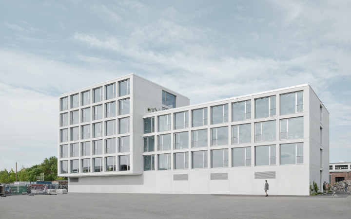 Estacionamento da sede Ernsting / Birk Heilmeyer und Frenzel Architekten
